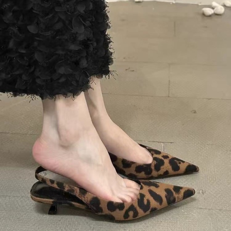 Summer Clothing Ladies - Wiosenno-letnie wsuwane sandały damskie, modne buty